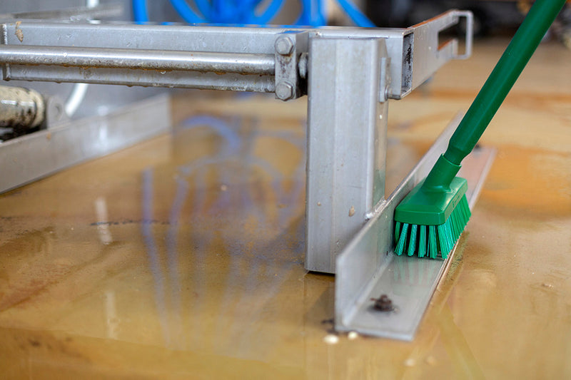 9" Compact Deck Scrub with 60" Color-Coded Alum Handle